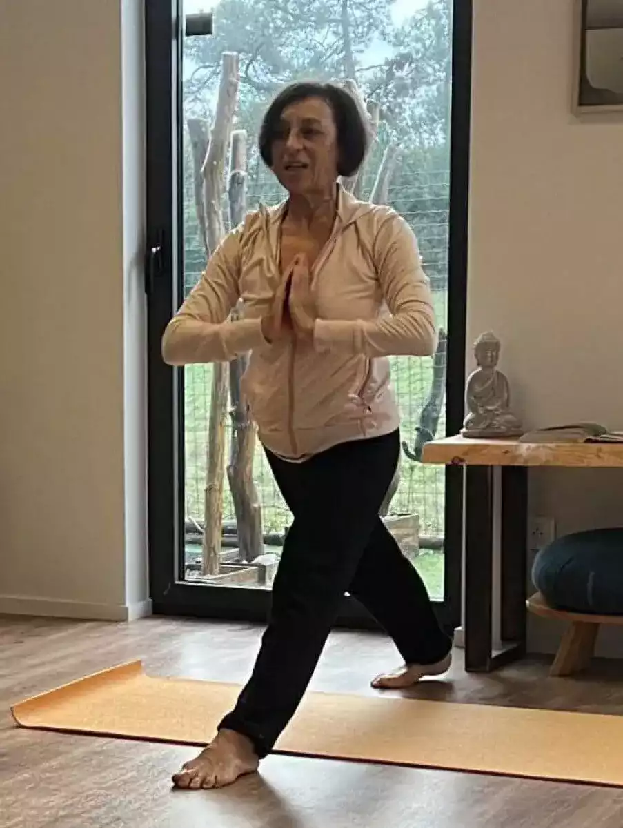Dominiuqe Valentine - Yoga - Relaxation - Massages - Vannes Dominiuqe Valentine - Yoga - Relaxation - Massages - Vannes